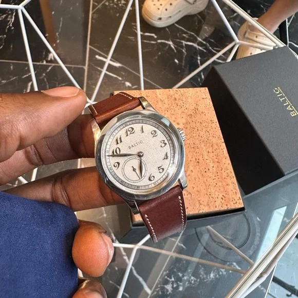 Baltic MR01 silver Roulette dial - Picture 3 of 10